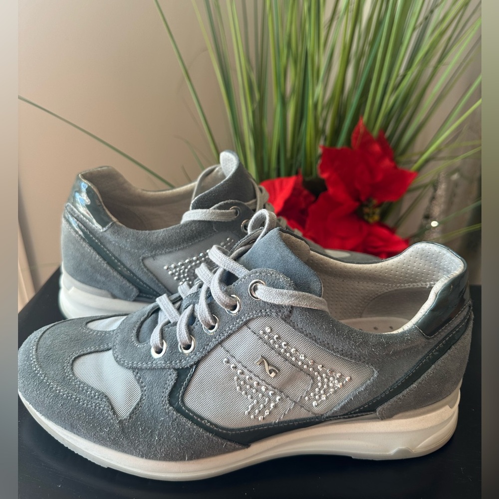 Nero Giardini Women's sneakers shoes size 38 Comfortable stylish designer suede